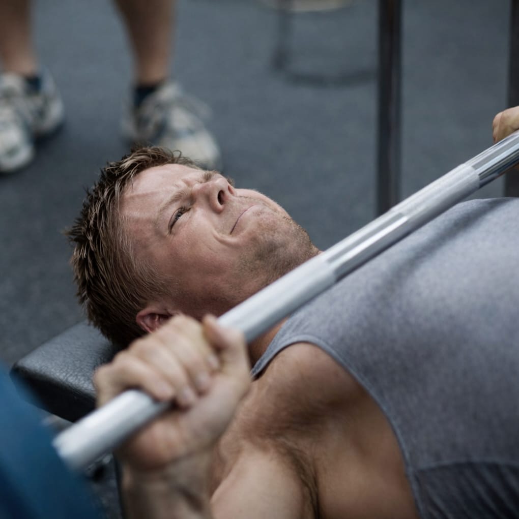 Bench press with weights